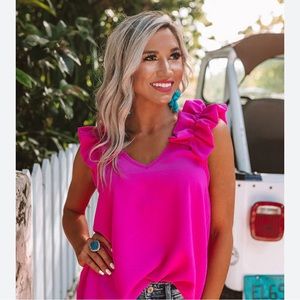 ♥️ FREE with any purchase 🙏🏽 Shein 🌺💖 Pink Blouse color Fuchsia V Neck Tank